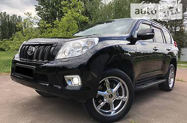 Позашляховик / Кросовер Toyota Land Cruiser Prado 2012 в 