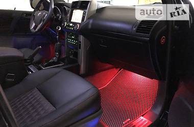 Позашляховик / Кросовер Toyota Land Cruiser Prado 2012 в 
