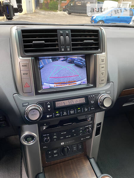 Позашляховик / Кросовер Toyota Land Cruiser Prado 2013 в Львові