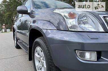 Внедорожник / Кроссовер Toyota Land Cruiser Prado 2005 в Киеве