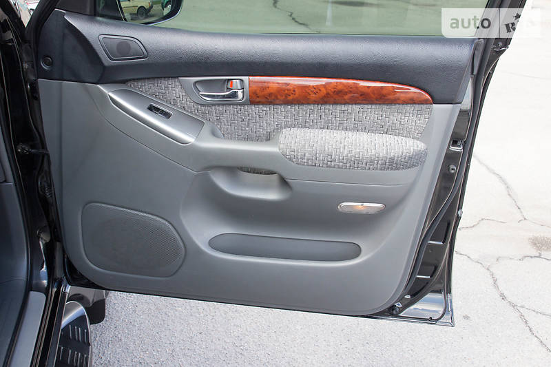 Позашляховик / Кросовер Toyota Land Cruiser Prado 2006 в Запоріжжі