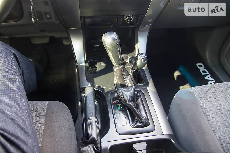 Позашляховик / Кросовер Toyota Land Cruiser Prado 2006 в Запоріжжі