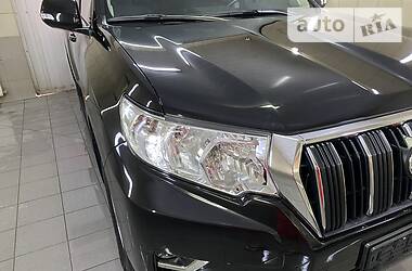 Позашляховик / Кросовер Toyota Land Cruiser Prado 2019 в 