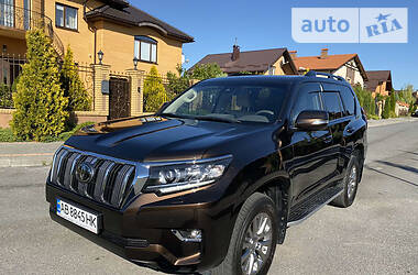 Позашляховик / Кросовер Toyota Land Cruiser Prado 2019 в 