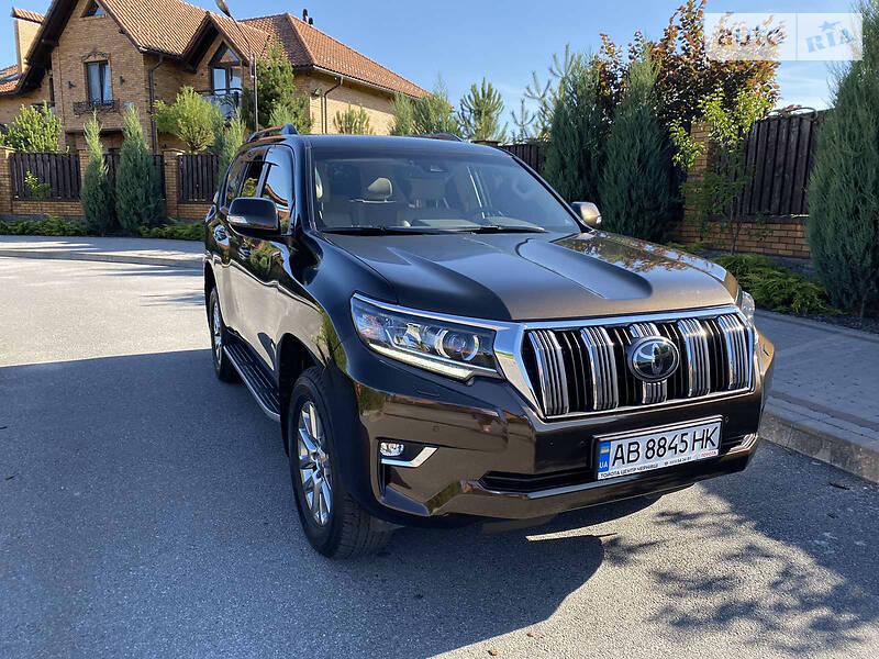 Позашляховик / Кросовер Toyota Land Cruiser Prado 2019 в 