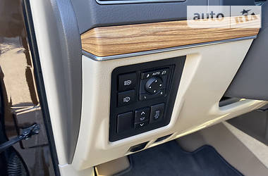 Позашляховик / Кросовер Toyota Land Cruiser Prado 2019 в 