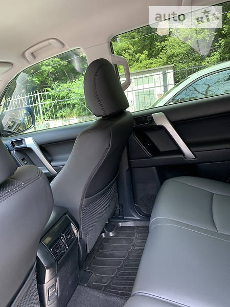 Позашляховик / Кросовер Toyota Land Cruiser Prado 2013 в Києві фото 41 Позашляховик / Кросовер Toyota Land Cruiser Prado 2013 в Києві