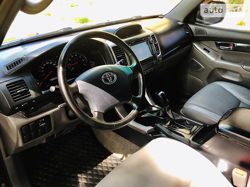 Позашляховик / Кросовер Toyota Land Cruiser Prado 2005 в Харкові