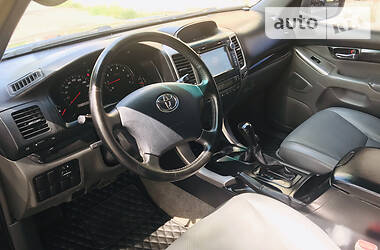 Позашляховик / Кросовер Toyota Land Cruiser Prado 2005 в 
