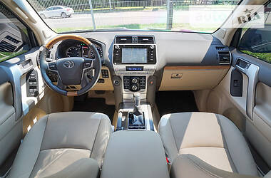 Універсал Toyota Land Cruiser Prado 2019 в 