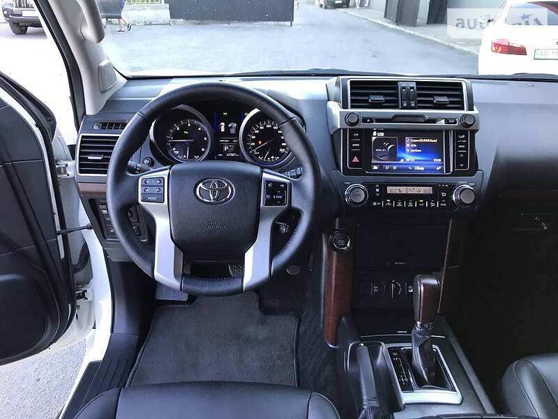 Позашляховик / Кросовер Toyota Land Cruiser Prado 2017 в Вінниці