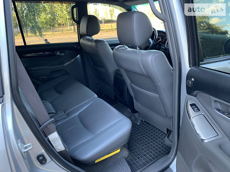 Позашляховик / Кросовер Toyota Land Cruiser Prado 2007 в Києві