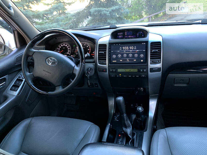 Позашляховик / Кросовер Toyota Land Cruiser Prado 2007 в Києві
