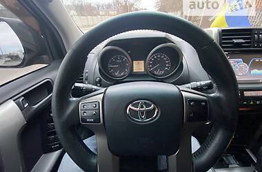 Позашляховик / Кросовер Toyota Land Cruiser Prado 2013 в Бучі