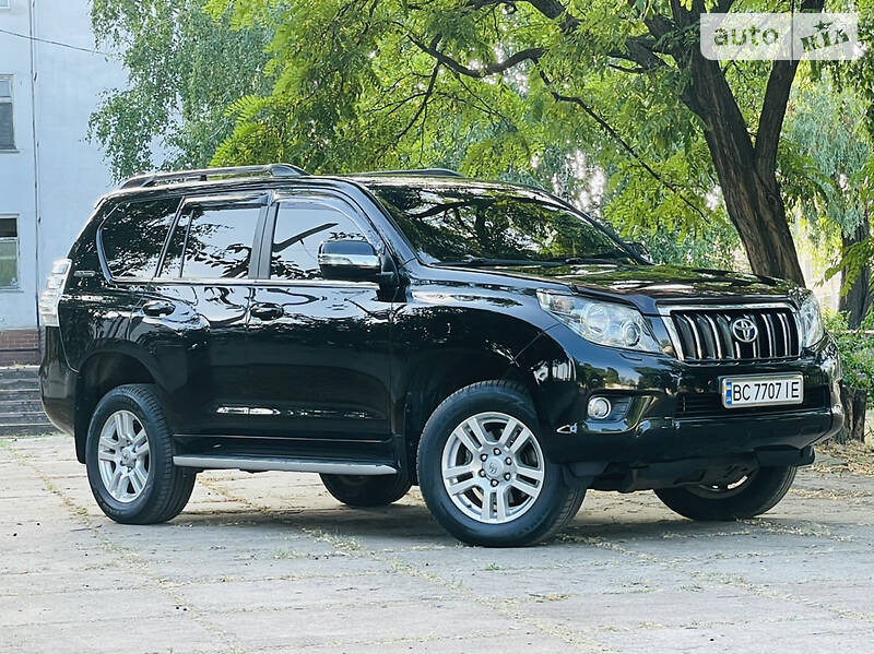 Внедорожник / Кроссовер Toyota Land Cruiser Prado 2011 в Киеве