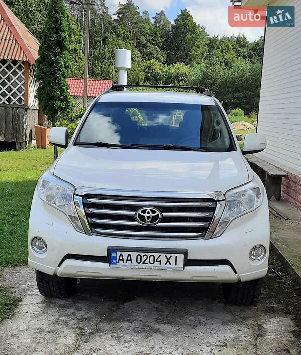 Toyota Land Cruiser Prado 2013