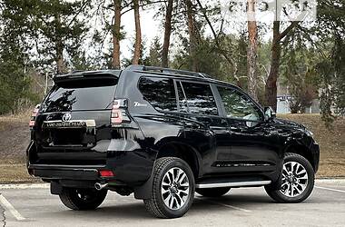 Внедорожник / Кроссовер Toyota Land Cruiser Prado 2021 в 