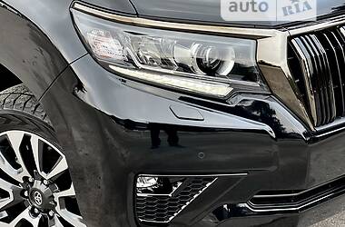 Внедорожник / Кроссовер Toyota Land Cruiser Prado 2021 в 