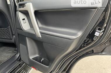 Внедорожник / Кроссовер Toyota Land Cruiser Prado 2021 в 