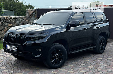 Внедорожник / Кроссовер Toyota Land Cruiser Prado 2020 в 