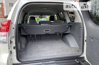 Внедорожник / Кроссовер Toyota Land Cruiser Prado 2013 в 
