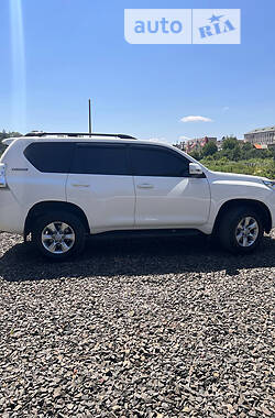 Внедорожник / Кроссовер Toyota Land Cruiser Prado 2012 в Харькове