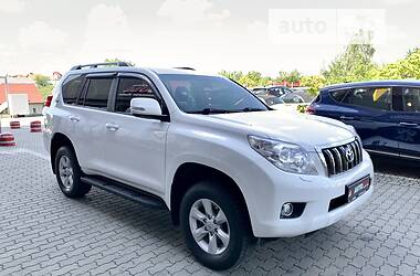 Позашляховик / Кросовер Toyota Land Cruiser Prado 2012 в 