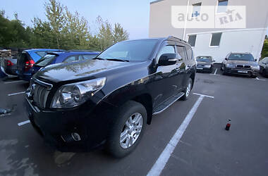 Внедорожник / Кроссовер Toyota Land Cruiser Prado 2012 в Кропивницком
