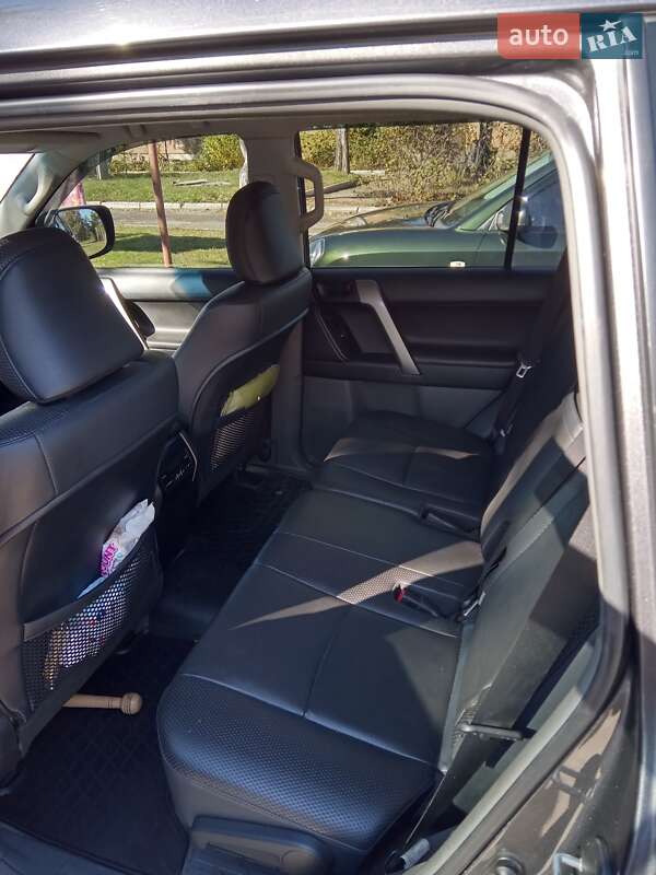 Внедорожник / Кроссовер Toyota Land Cruiser Prado 2012 в Харькове фото 4 Внедорожник / Кроссовер Toyota Land Cruiser Prado 2012 в Харькове