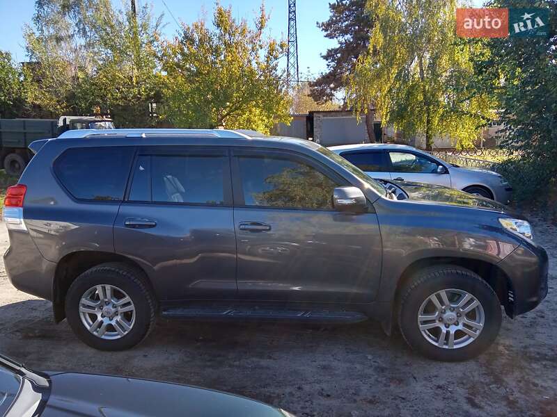 Внедорожник / Кроссовер Toyota Land Cruiser Prado 2012 в Харькове фото 6 Внедорожник / Кроссовер Toyota Land Cruiser Prado 2012 в Харькове