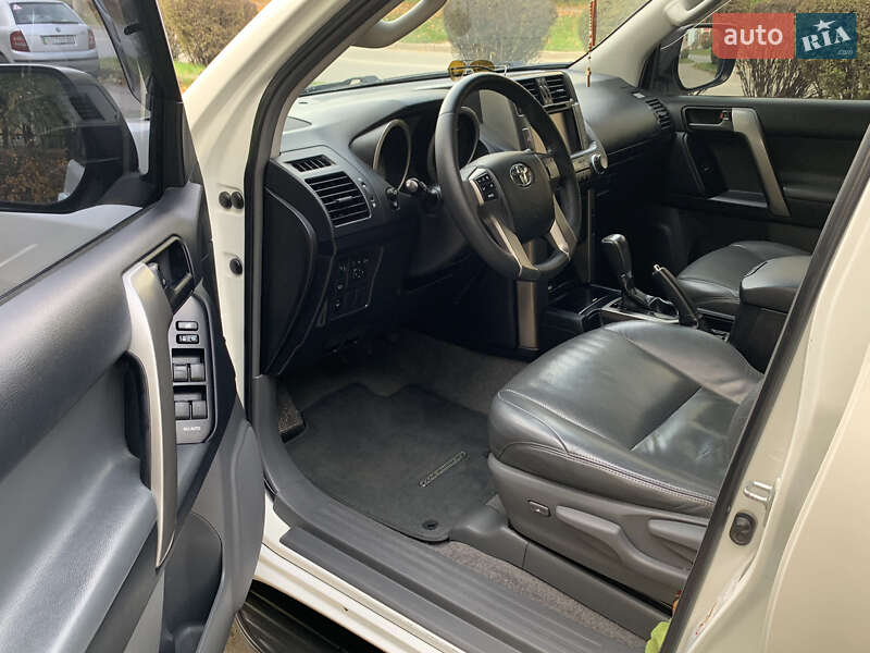 Внедорожник / Кроссовер Toyota Land Cruiser Prado 2013 в Тернополе фото 55 Внедорожник / Кроссовер Toyota Land Cruiser Prado 2013 в Тернополе