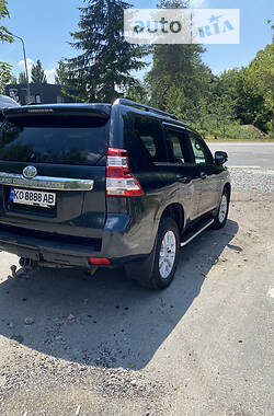 Позашляховик / Кросовер Toyota Land Cruiser Prado 2013 в Ужгороді