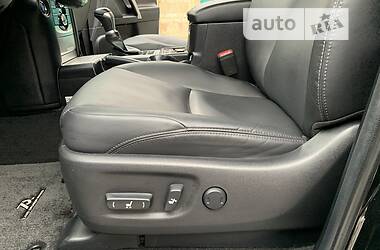 Внедорожник / Кроссовер Toyota Land Cruiser Prado 2020 в 