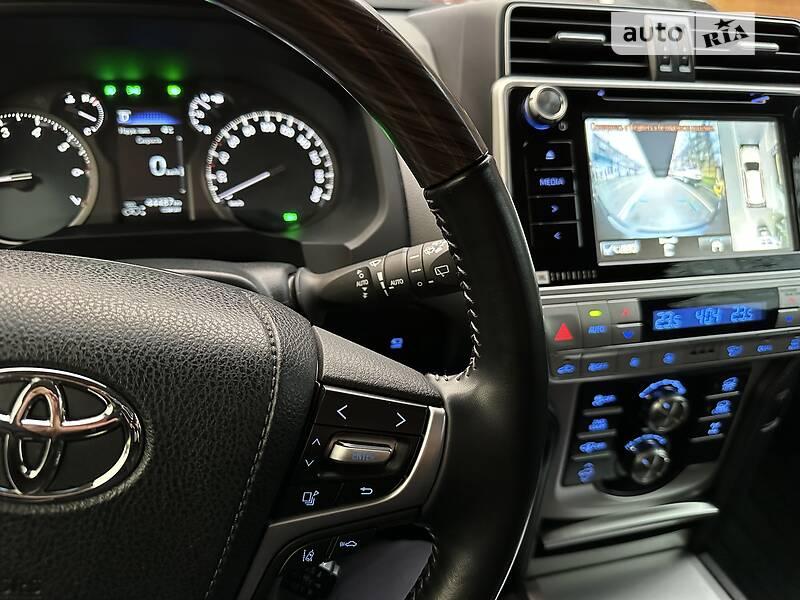 Позашляховик / Кросовер Toyota Land Cruiser Prado 2020 в Черкасах