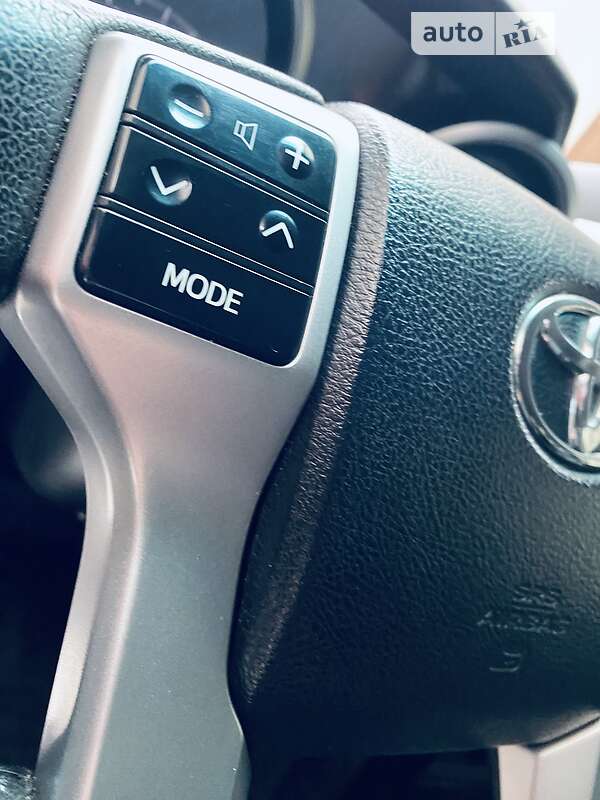 Внедорожник / Кроссовер Toyota Land Cruiser Prado 2014 в Тячеве