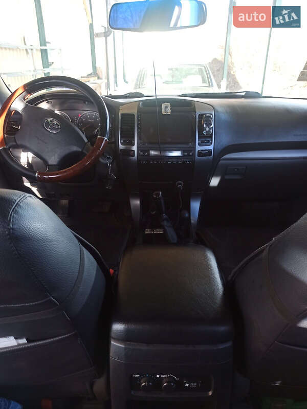 Позашляховик / Кросовер Toyota Land Cruiser Prado 2005 в Збаражі