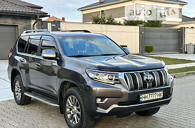 Внедорожник / Кроссовер Toyota Land Cruiser Prado 2018 в 