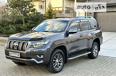 Внедорожник / Кроссовер Toyota Land Cruiser Prado 2018 в 