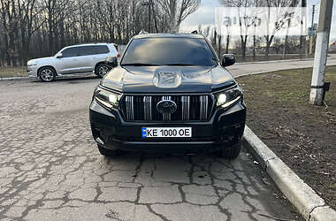 Внедорожник / Кроссовер Toyota Land Cruiser Prado 2012 в Межевой