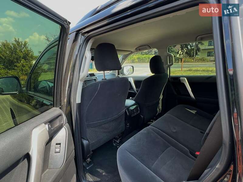 Внедорожник / Кроссовер Toyota Land Cruiser Prado 2017 в Львове фото 6 Внедорожник / Кроссовер Toyota Land Cruiser Prado 2017 в Львове