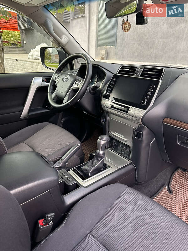 Позашляховик / Кросовер Toyota Land Cruiser Prado 2021 в Покрові
