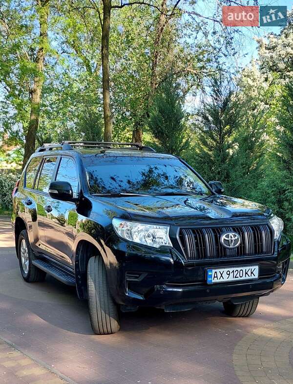 Внедорожник / Кроссовер Toyota Land Cruiser Prado 2019 в Запорожье