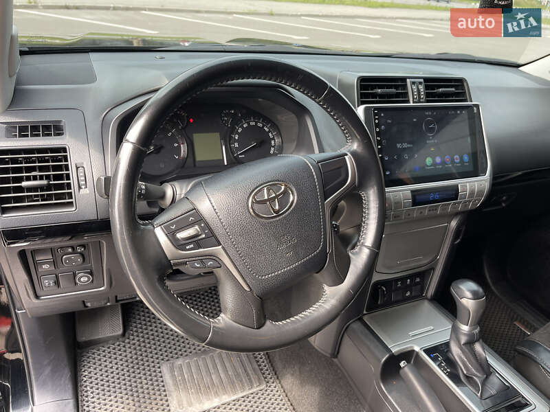Позашляховик / Кросовер Toyota Land Cruiser Prado 2019 в Харкові фото 19 Позашляховик / Кросовер Toyota Land Cruiser Prado 2019 в Харкові
