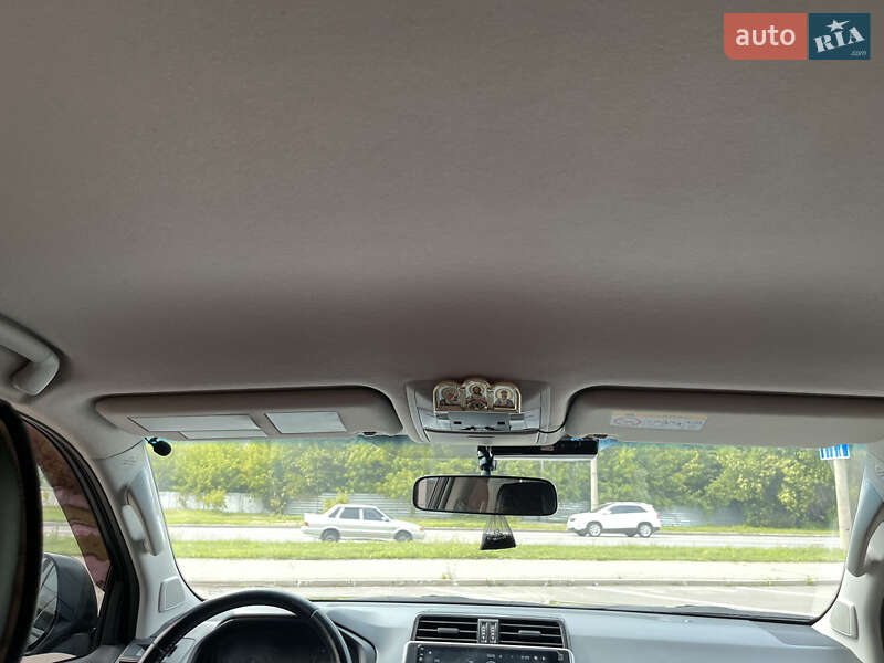 Позашляховик / Кросовер Toyota Land Cruiser Prado 2019 в Харкові фото 22 Позашляховик / Кросовер Toyota Land Cruiser Prado 2019 в Харкові