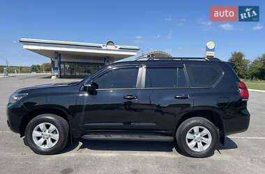 Внедорожник / Кроссовер Toyota Land Cruiser Prado 2019 в 