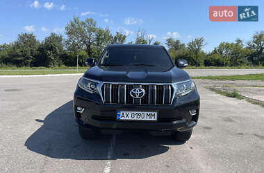 Внедорожник / Кроссовер Toyota Land Cruiser Prado 2019 в 