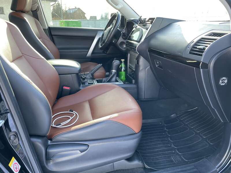 Позашляховик / Кросовер Toyota Land Cruiser Prado 2019 в Славському
