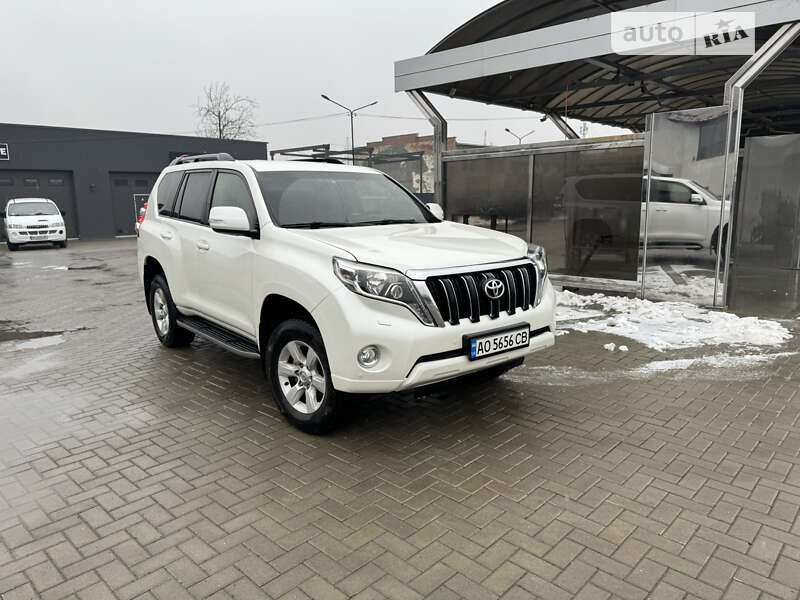 Позашляховик / Кросовер Toyota Land Cruiser Prado 2016 в Ужгороді