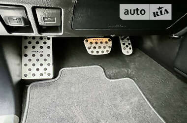 Внедорожник / Кроссовер Toyota Land Cruiser Prado 2013 в 
