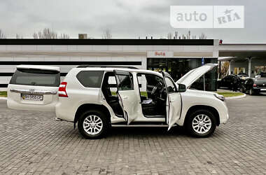 Внедорожник / Кроссовер Toyota Land Cruiser Prado 2013 в 